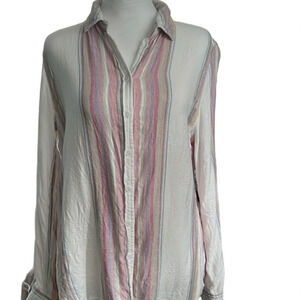 Beachlunchlounge button-up top.